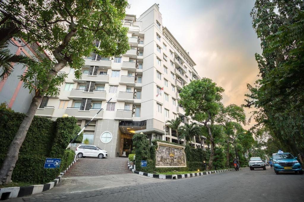 Hotel Golden Sky Pluit Jakarta Exterior photo