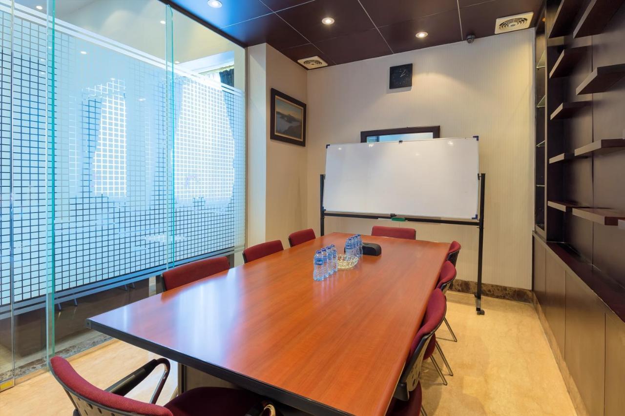 Hotel Golden Sky Pluit Jakarta Exterior photo